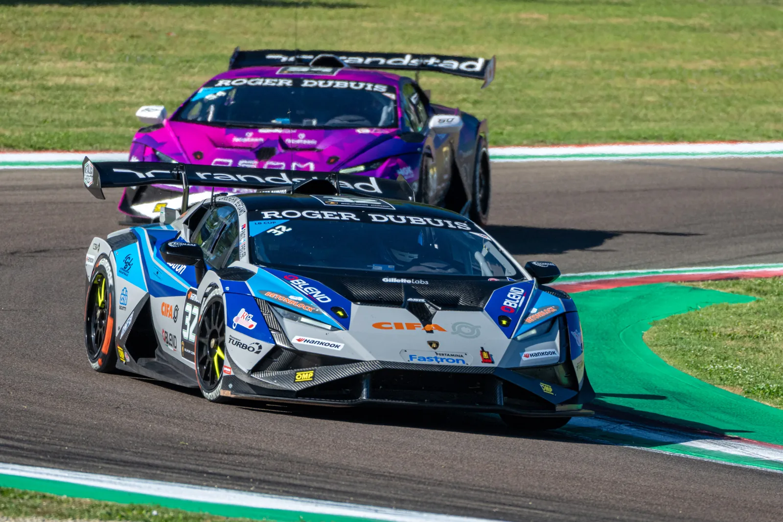 Lamborghini racing livery, view 2
