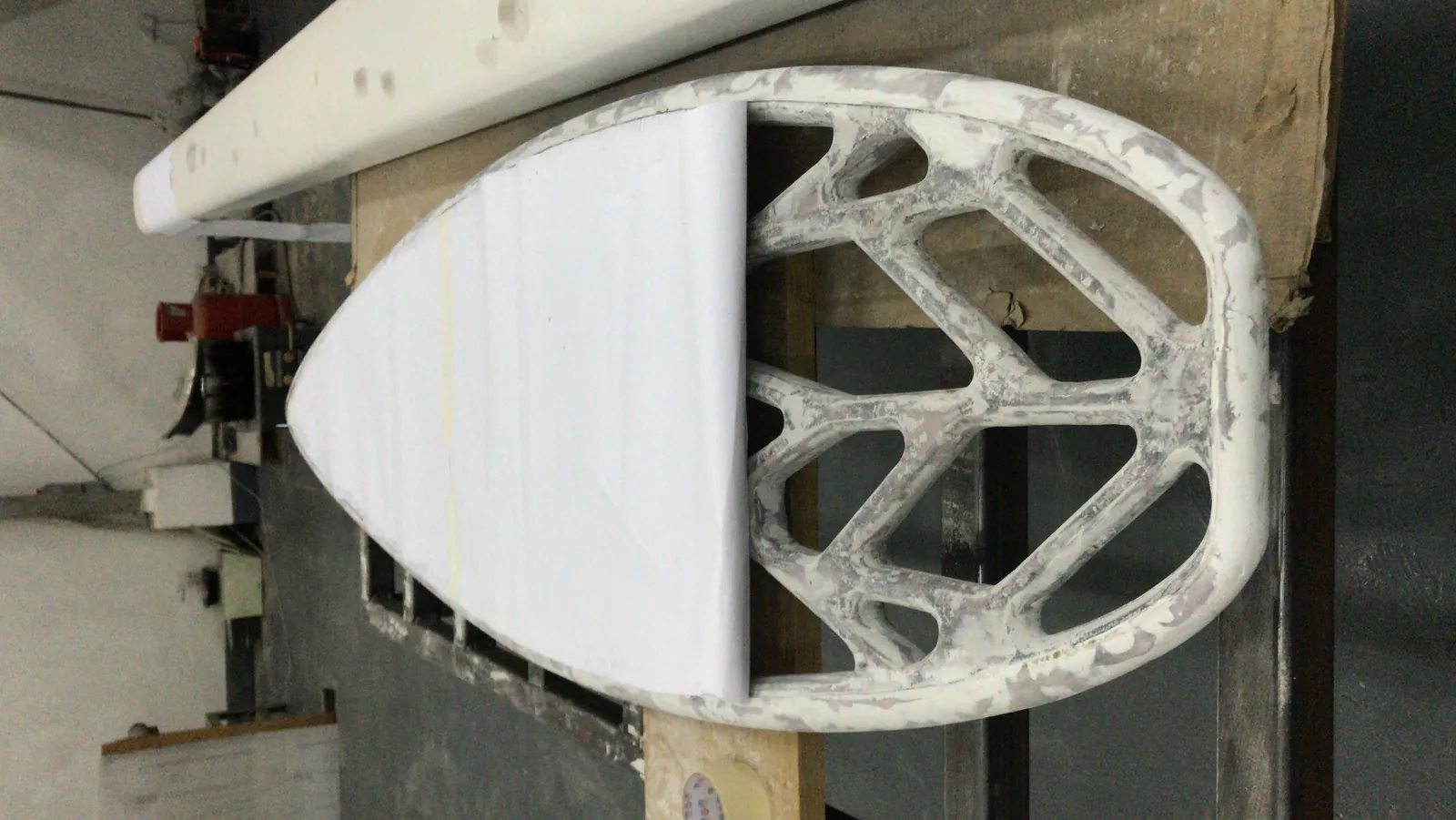 Transparent sandwich construction, half laminated